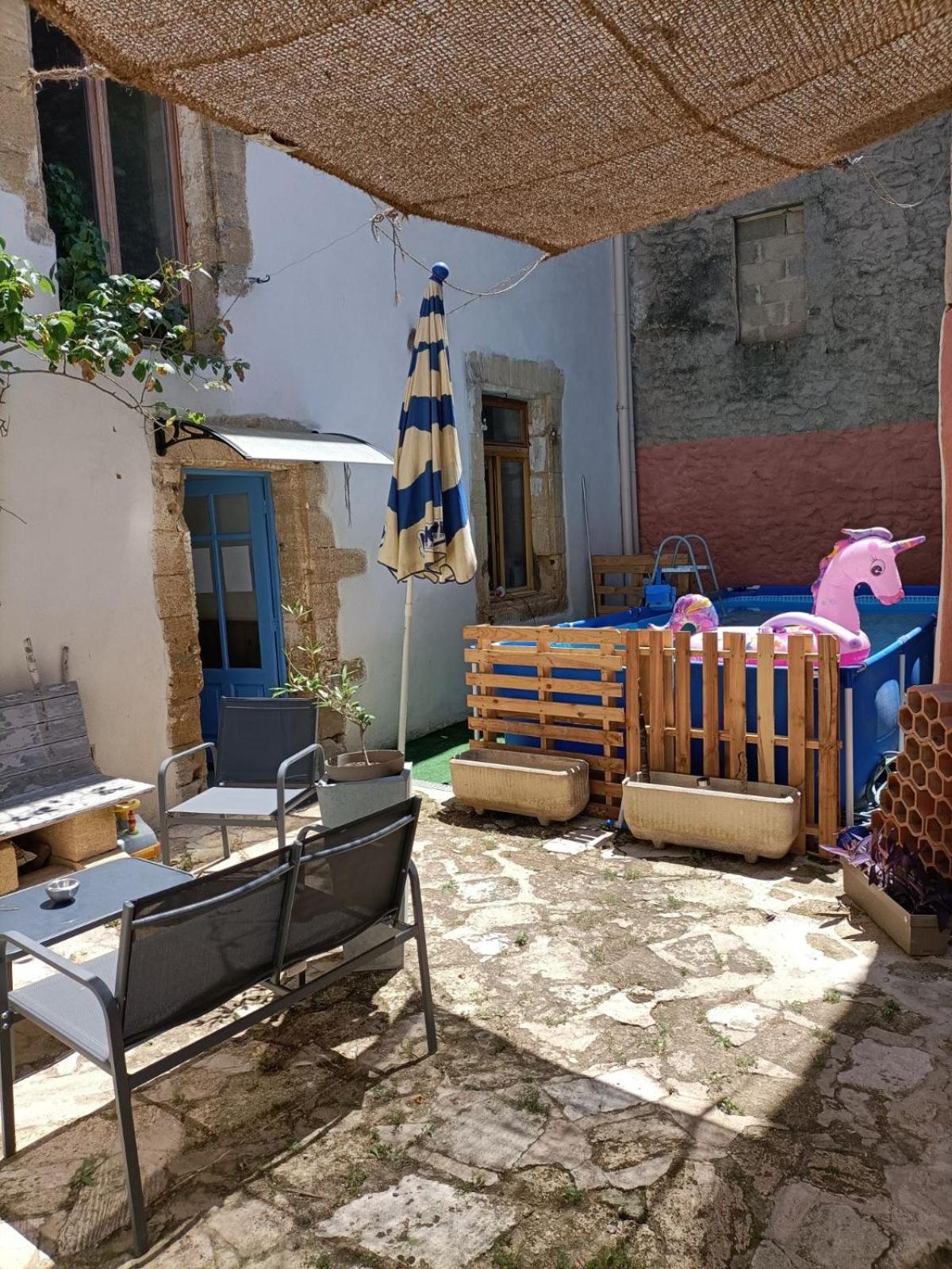 T2 Centre Village "Chez Clothilde" Remoulins Exterior foto